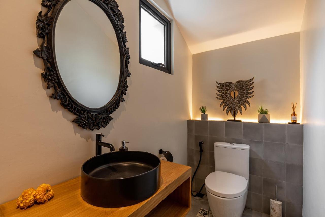 Brand New 5 Bd Luxury 300m To Villa Seminyak