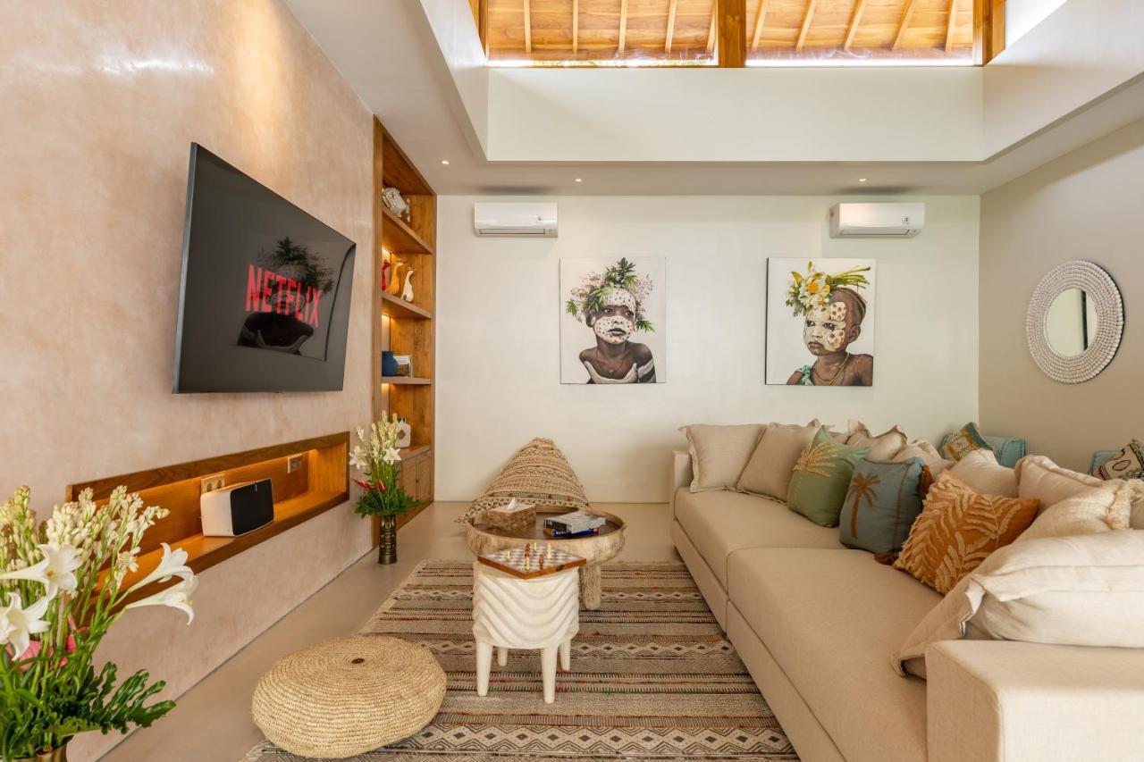 Brand New 5 Bd Luxury 300m To Villa Seminyak