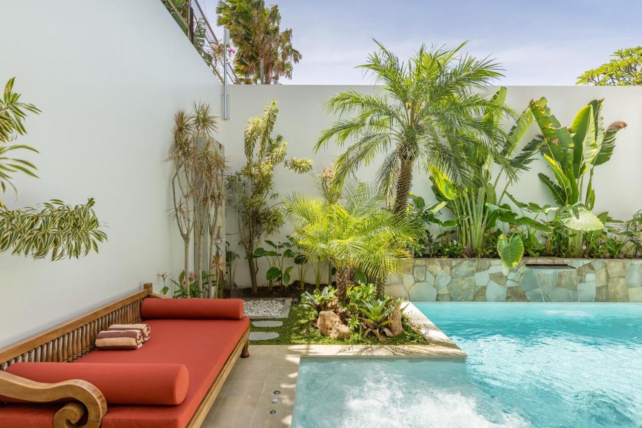 Villa Brand New 5 Bd Luxury 300m To Seminyak